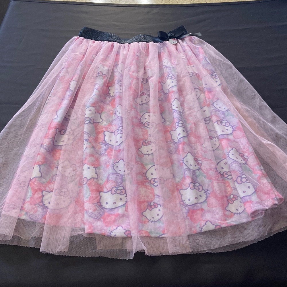 Hello Kitty Girls XL Skirt. Preowned.